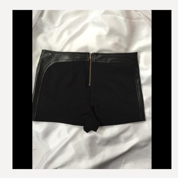 Leather Trim Black Shorts - Picture 5 of 5